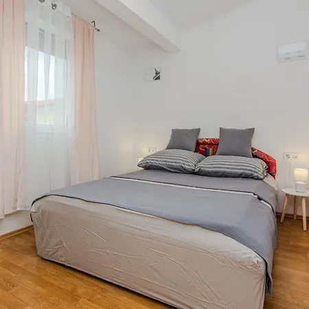 With Parking Space - 24560 Διαμέρισμα Vir